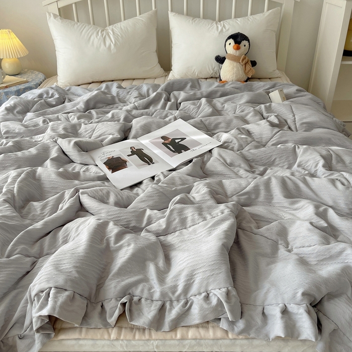 91家纺网 家纺一手货源 找家纺 顾里家纺 2025春夏新款韩系花边皱皱纱夏被夏凉被空调被 格林灰