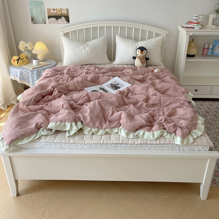 91家纺网 家纺一手货源 找家纺 顾里家纺 2025春夏新款韩系花边皱皱纱夏被夏凉被空调被 芭乐薄荷