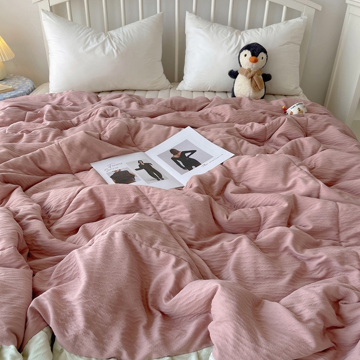 91家纺网 家纺一手货源 找家纺 顾里家纺 2025春夏新款韩系花边皱皱纱夏被夏凉被空调被 芭乐薄荷