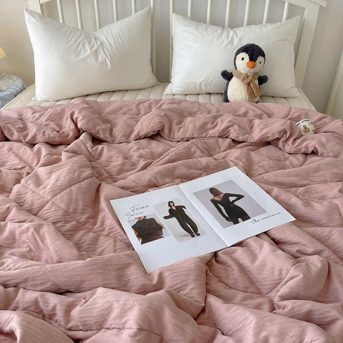 91家纺网 家纺一手货源 找家纺 顾里家纺 2025春夏新款韩系花边皱皱纱夏被夏凉被空调被 芭乐薄荷