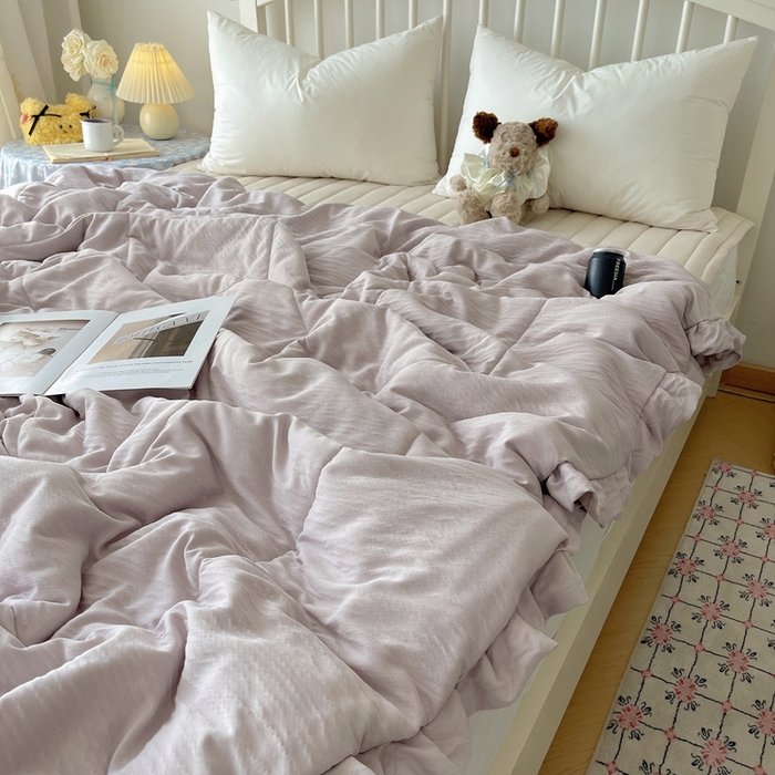 91家纺网 家纺一手货源 找家纺 顾里家纺 2025春夏新款韩系花边皱皱纱夏被夏凉被空调被 淡雾紫