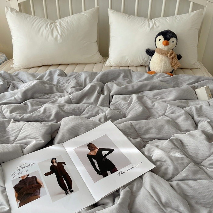 91家纺网 家纺一手货源 找家纺 顾里家纺 2025春夏新款韩系花边皱皱纱夏被夏凉被空调被 格林灰