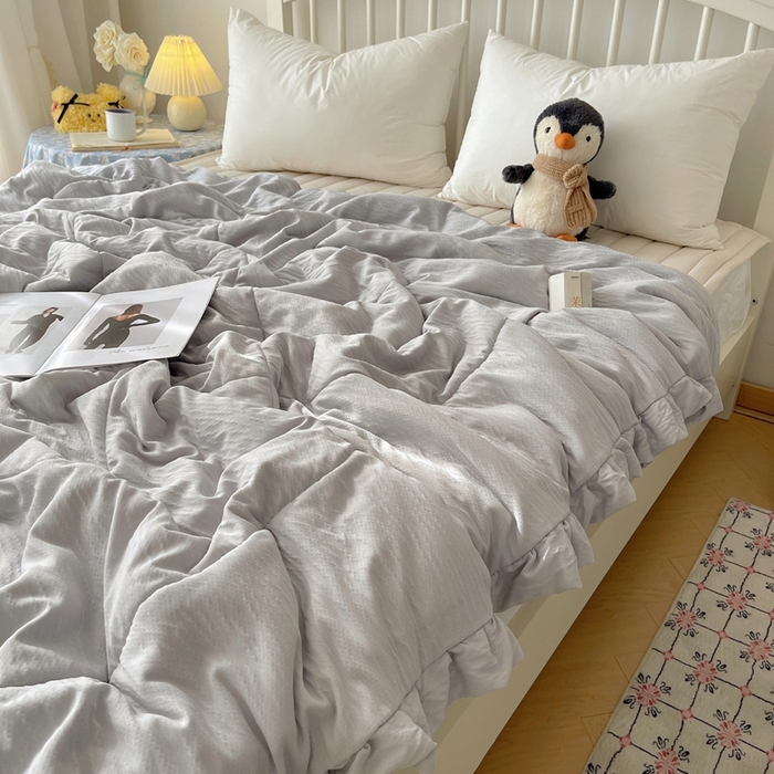 91家纺网 家纺一手货源 找家纺 顾里家纺 2025春夏新款韩系花边皱皱纱夏被夏凉被空调被 格林灰