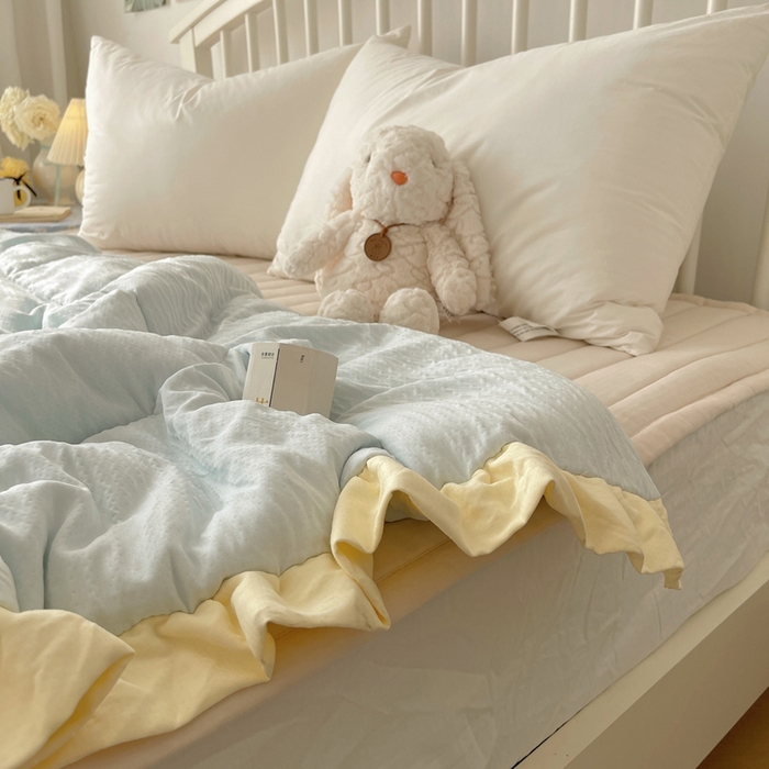 91家纺网 家纺一手货源 找家纺 顾里家纺 2025春夏新款韩系花边皱皱纱夏被夏凉被空调被 海盐泡泡