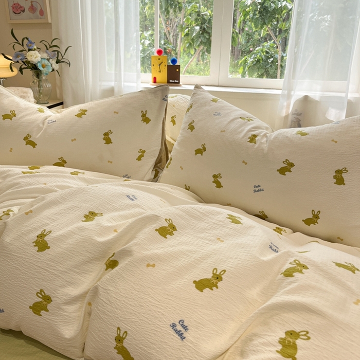 91家纺网 家纺一手货源 找家纺 王朝国际 2026爆款皱皱双层纱四件套布丁兔