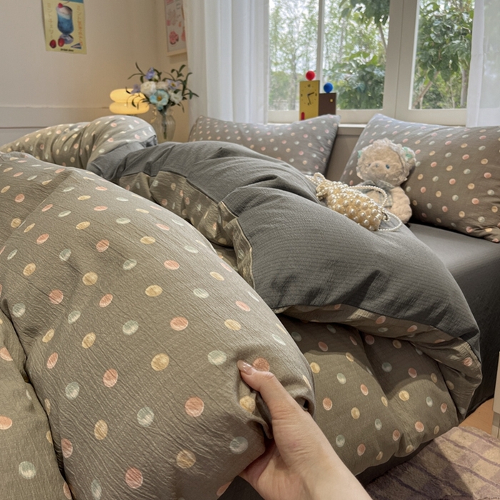 王朝国际 2026爆款皱皱双层纱四件套彩色波点