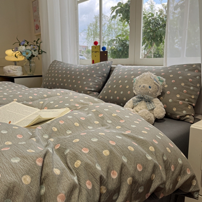 91家纺网 家纺一手货源 找家纺 王朝国际 2026爆款皱皱双层纱四件套彩色波点