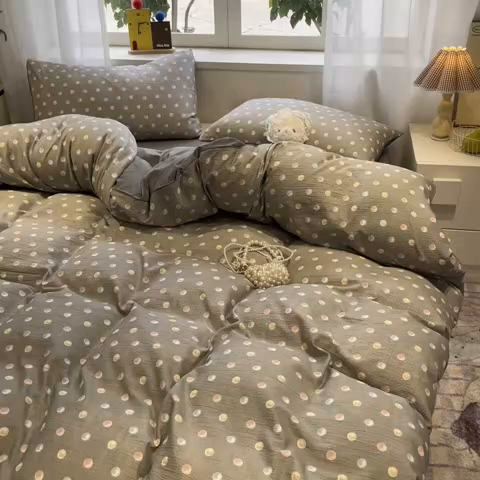 91家纺网 家纺一手货源 找家纺 王朝国际 2026爆款皱皱双层纱四件套彩色波点