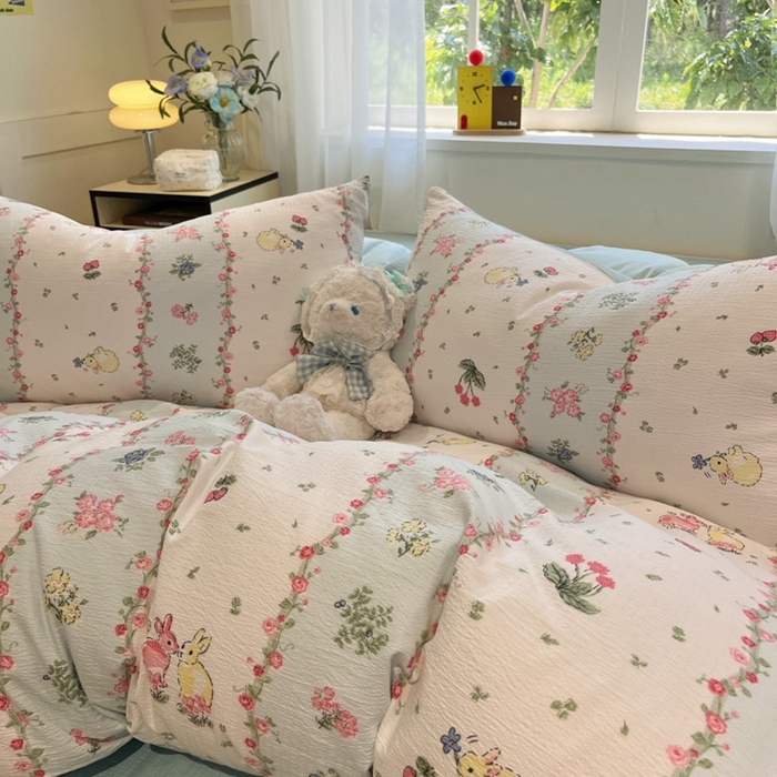 91家纺网 家纺一手货源 找家纺 王朝国际 2026爆款皱皱双层纱四件套草莓兔