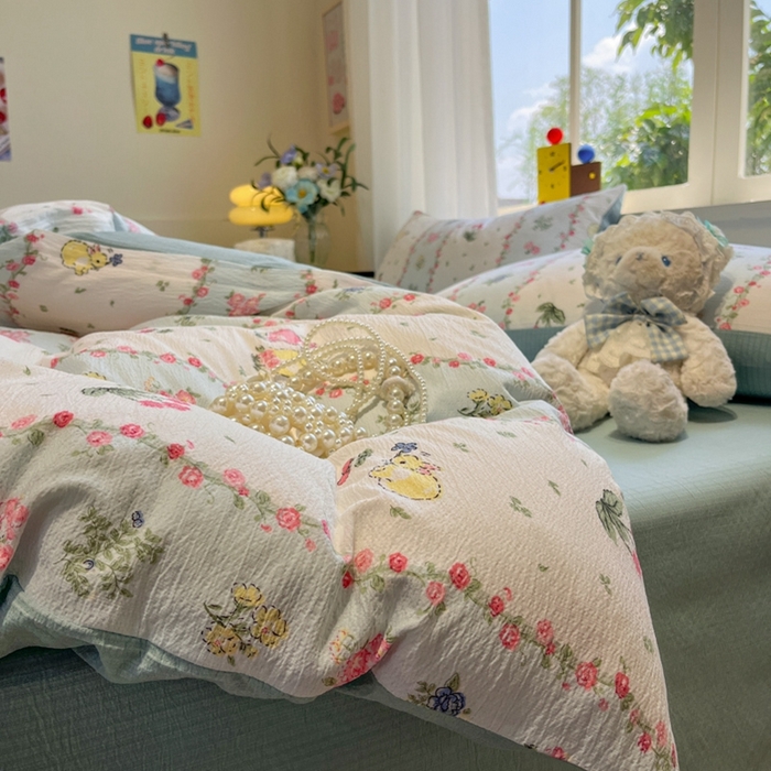 91家纺网 家纺一手货源 找家纺 王朝国际 2026爆款皱皱双层纱四件套草莓兔