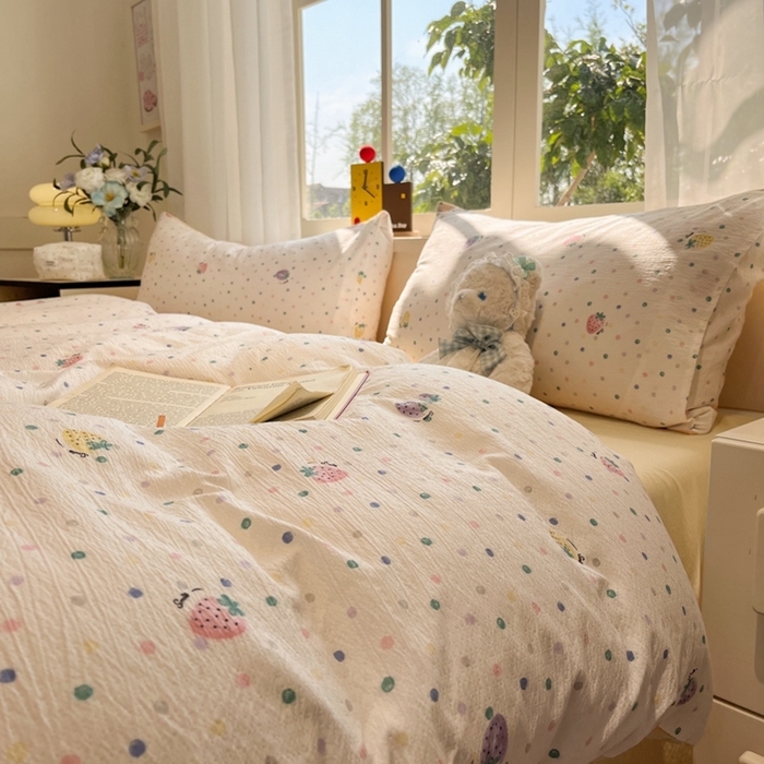 91家纺网 家纺一手货源 找家纺 王朝国际 2026爆款皱皱双层纱四件套芝士莓莓