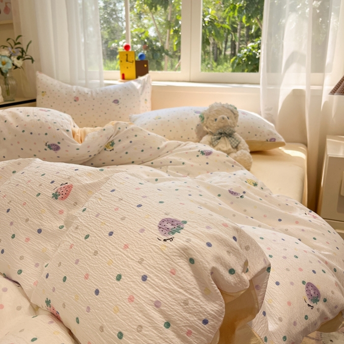 91家纺网 家纺一手货源 找家纺 王朝国际 2026爆款皱皱双层纱四件套芝士莓莓