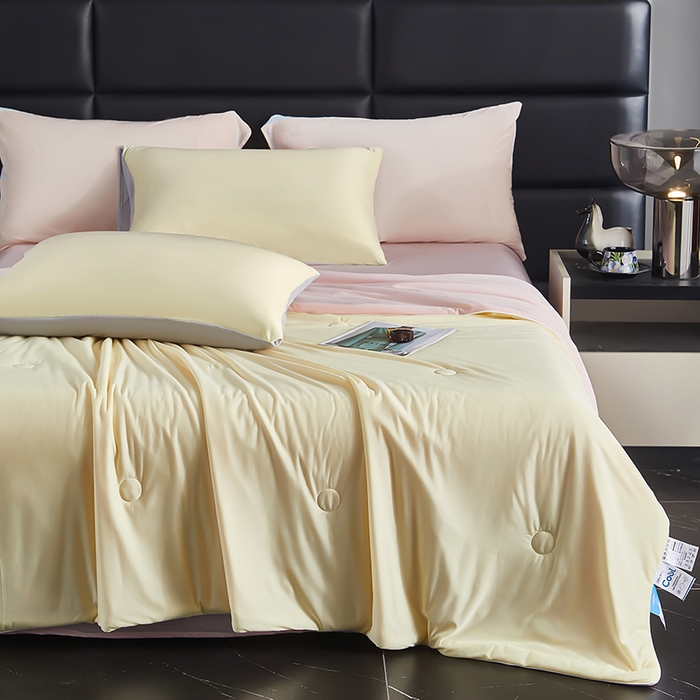 91家纺网 家纺一手货源 找家纺 中国龙家纺 2025新款凉感丝夏凉被 浅粉鹅黄