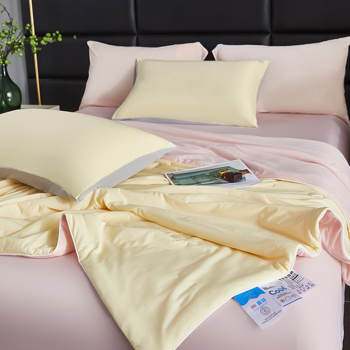 91家纺网 家纺一手货源 找家纺 中国龙家纺 2025新款凉感丝夏凉被 浅粉鹅黄