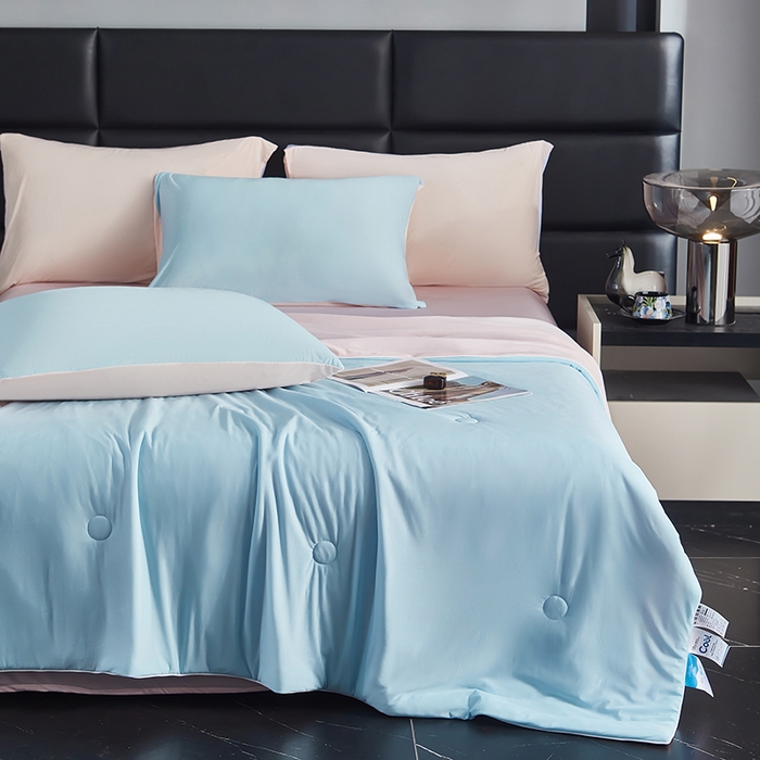 91家纺网 家纺一手货源 找家纺 中国龙家纺 2025新款凉感丝夏凉被 浅粉天兰