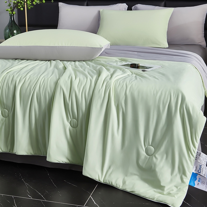 91家纺网 家纺一手货源 找家纺 中国龙家纺 2025新款凉感丝夏凉被 浅灰嫩绿