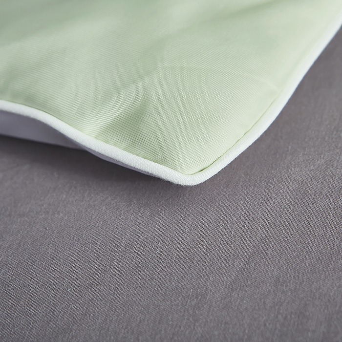 91家纺网 家纺一手货源 找家纺 中国龙家纺 2025新款凉感丝夏凉被 浅灰嫩绿