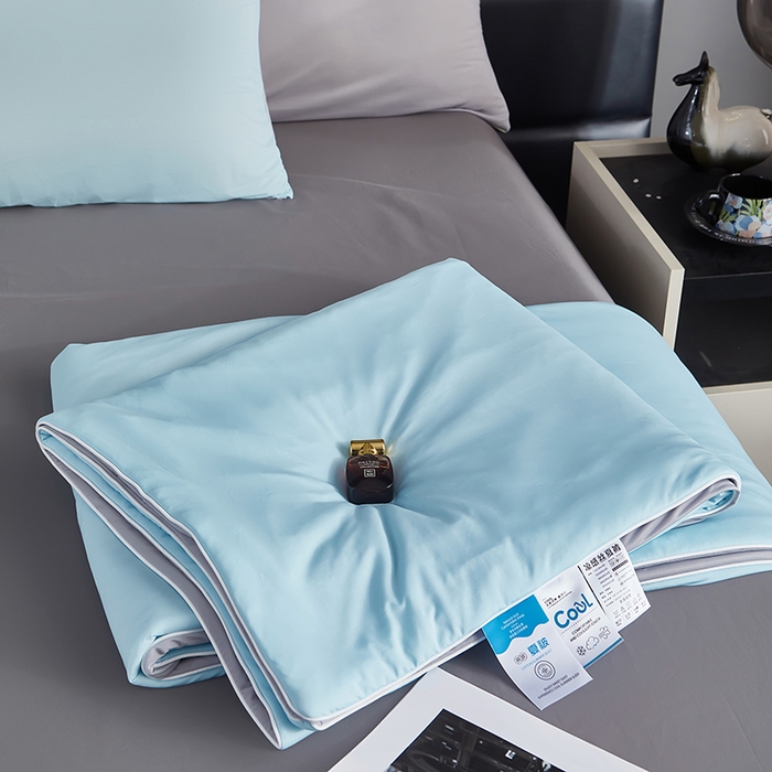 91家纺网 家纺一手货源 找家纺 中国龙家纺 2025新款凉感丝夏凉被 浅灰天兰