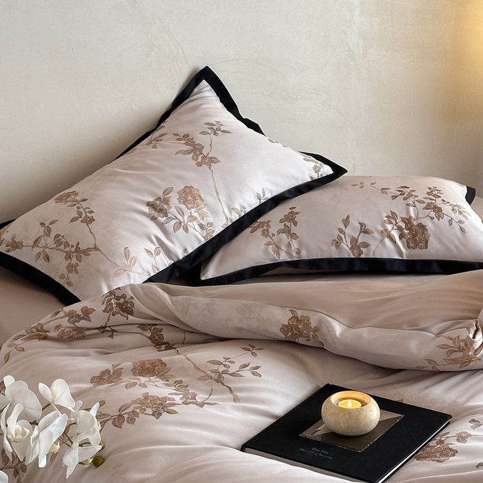 91家纺网 家纺一手货源 找家纺 佳汐蓝家纺 2025 春夏新品60支兰精天丝数码印花四件套-浮生 豆沙