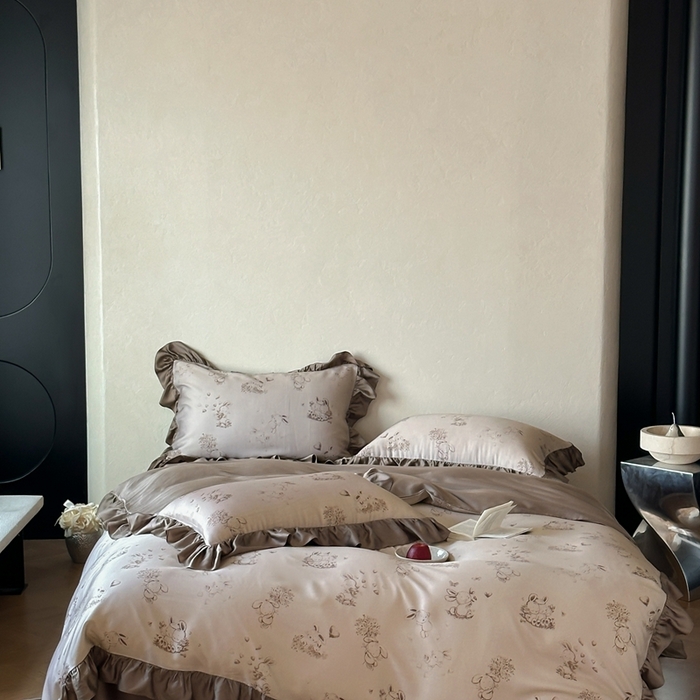 （总）佳汐蓝家纺 2025 春夏新品60支兰精天丝数码印花荷叶边四件套-萌萌兔