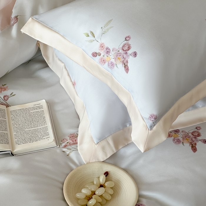 91家纺网 家纺一手货源 找家纺 （总）佳汐蓝家纺 2025 春夏新品60支兰精天丝数码印花四件套-小苍兰花语