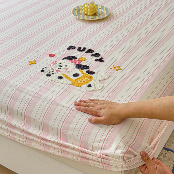 91家纺网 家纺一手货源 找家纺 感遇家纺 2025新款毛巾绣床笠三件套 背包小狗