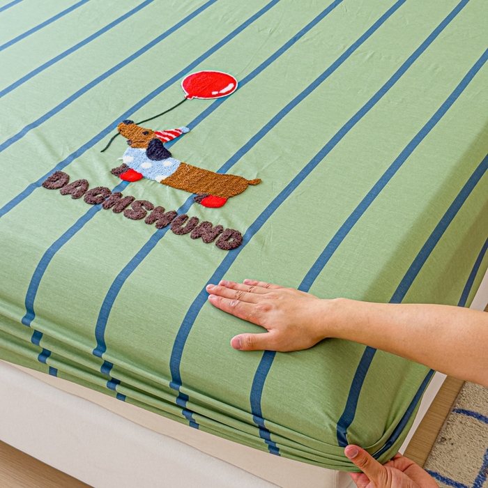 91家纺网 家纺一手货源 找家纺 感遇家纺 2025新款毛巾绣床笠三件套 气球狗