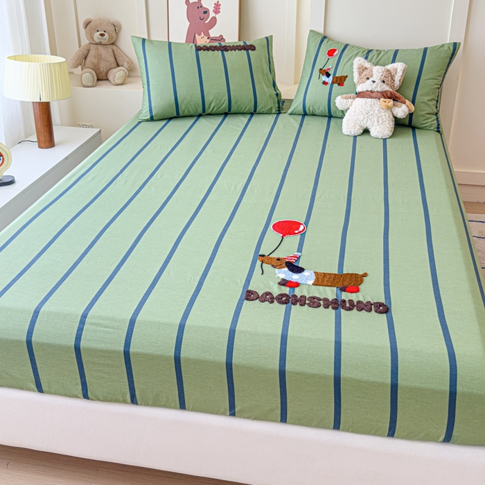 91家纺网 家纺一手货源 找家纺 感遇家纺 2025新款毛巾绣床笠三件套 气球狗