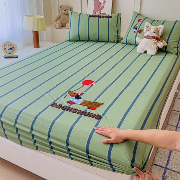 91家纺网 家纺一手货源 找家纺 感遇家纺 2025新款毛巾绣床笠三件套 气球狗