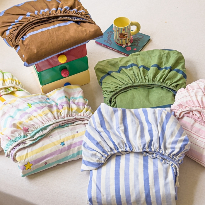 91家纺网 家纺一手货源 找家纺 感遇家纺 2025新款毛巾绣床笠三件套 组合图仅供参考