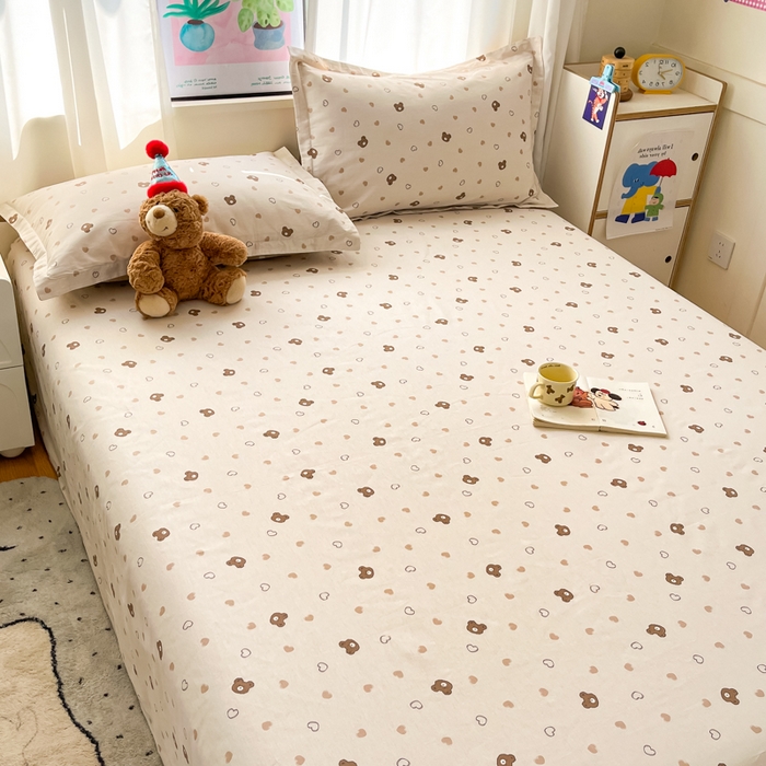 91家纺网 家纺一手货源 找家纺 2025新款全棉印花小清新单品系列-单床单小熊联谊