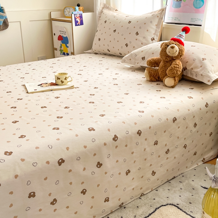 91家纺网 家纺一手货源 找家纺 2025新款全棉印花小清新单品系列-单床单小熊联谊