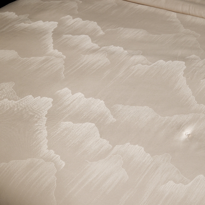 91家纺网 家纺一手货源 找家纺 （总）俏企鹅羽绒精品馆 2025新款60S 大提花蚕丝夏被蚕丝被-锦鲤跃龙门