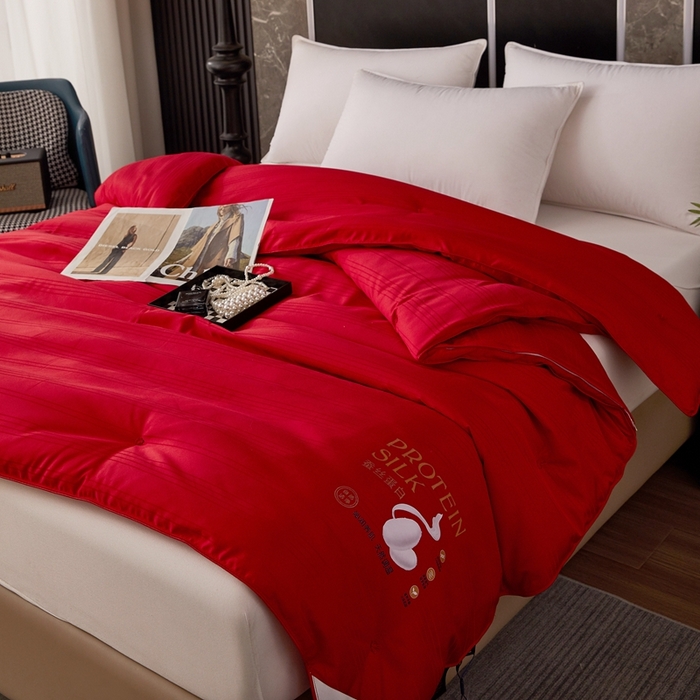 91家纺网 家纺一手货源 找家纺 喜糯糯 2025新款长绒棉提花被子被芯 胭脂红