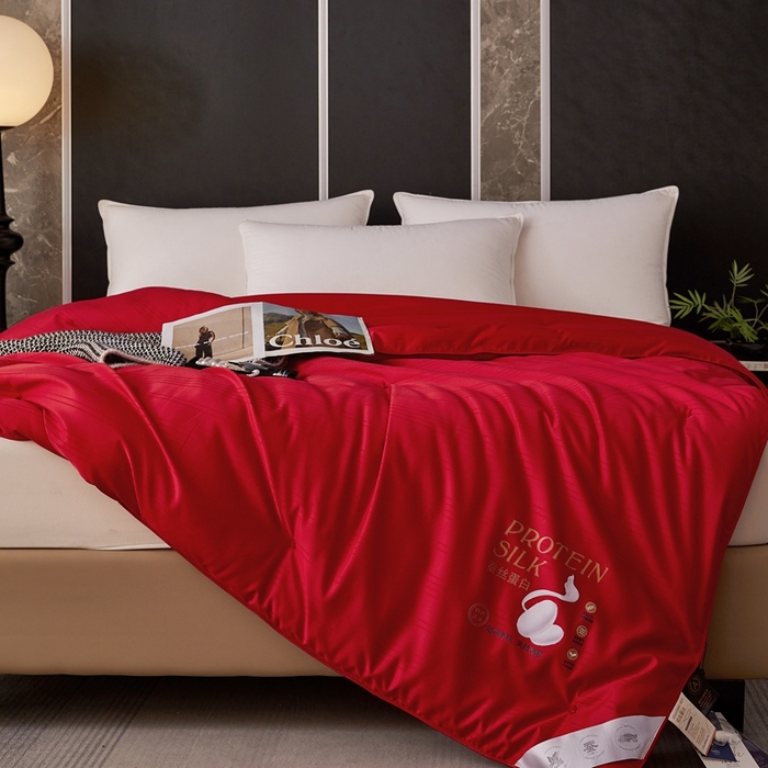 91家纺网 家纺一手货源 找家纺 喜糯糯 2025新款长绒棉提花被子被芯 胭脂红