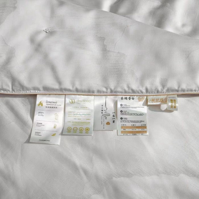 91家纺网 家纺一手货源 找家纺 俏企鹅羽绒精品馆 2025新款60S 大提花蚕丝夏被蚕丝被-锦鲤跃龙门 灰