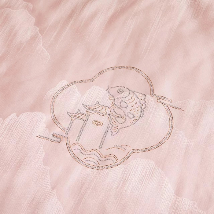 91家纺网 家纺一手货源 找家纺 俏企鹅羽绒精品馆 2025新款60S 大提花蚕丝夏被蚕丝被-锦鲤跃龙门 粉玉