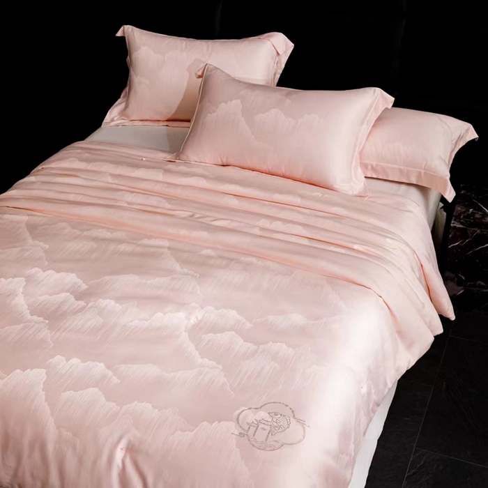 91家纺网 家纺一手货源 找家纺 俏企鹅羽绒精品馆 2025新款60S 大提花蚕丝夏被蚕丝被-锦鲤跃龙门 粉玉