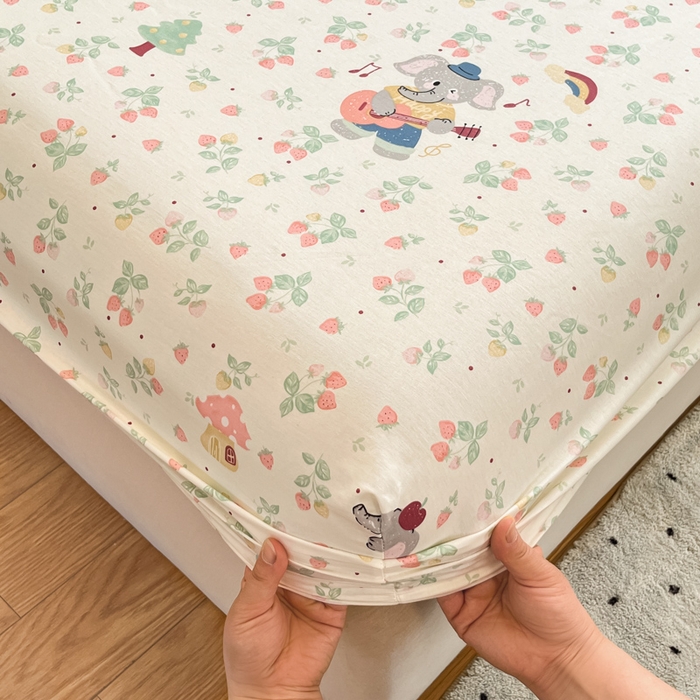 91家纺网 家纺一手货源 找家纺 2025新款全棉印花小清新单品系列-单床笠弹唱小象