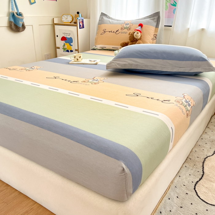 91家纺网 家纺一手货源 找家纺 2025新款全棉印花小清新单品系列-单床笠摩登熊宝