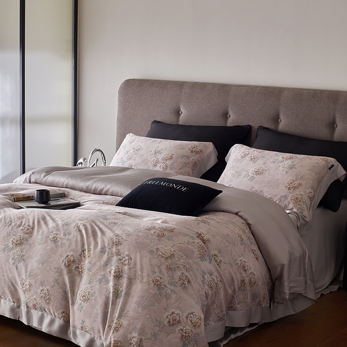 91家纺网 家纺一手货源 找家纺 蕾诺家纺 2025新款60支进口奥地利兰精天丝数码印花四件套 长乐-木槿粉