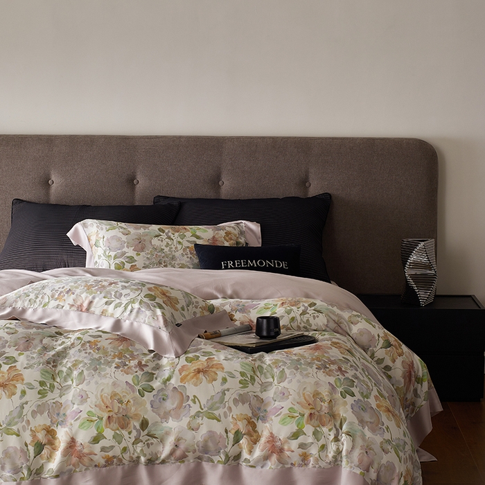 91家纺网 家纺一手货源 找家纺 蕾诺家纺 2025新款60支进口奥地利兰精天丝数码印花四件套 香颂-桃夭粉