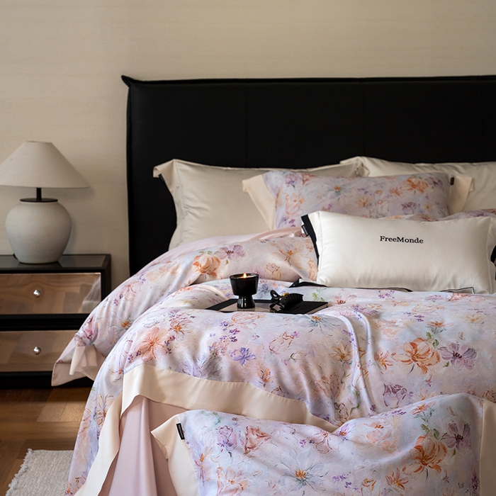 91家纺网 家纺一手货源 找家纺 蕾诺家纺 2025新款60支进口奥地利兰精天丝数码印花四件套 微芒-轻紫