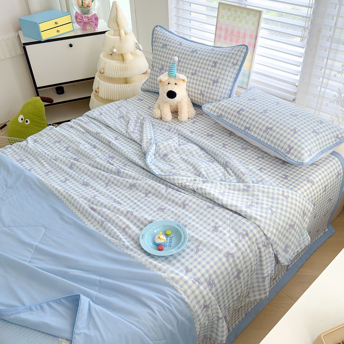 91家纺网 家纺一手货源 找家纺 赫梵茜 2025春夏新款锦氨凉感丝冰皮软席床盖夏被夏凉被空调被四件套蝴蝶结蓝