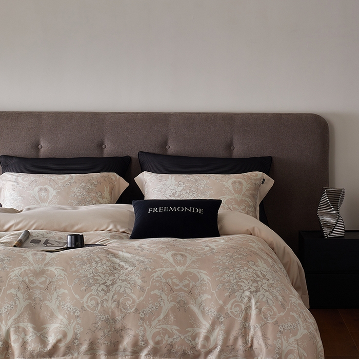 91家纺网 家纺一手货源 找家纺 蕾诺家纺 2025新款60支进口奥地利兰精天丝数码印花四件套 娜塔莎-贝壳粉