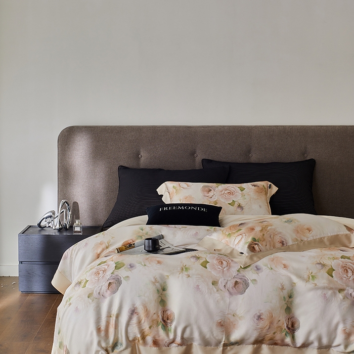 91家纺网 家纺一手货源 找家纺 蕾诺家纺 2025新款60支进口奥地利兰精天丝数码印花四件套 花离海-香槟