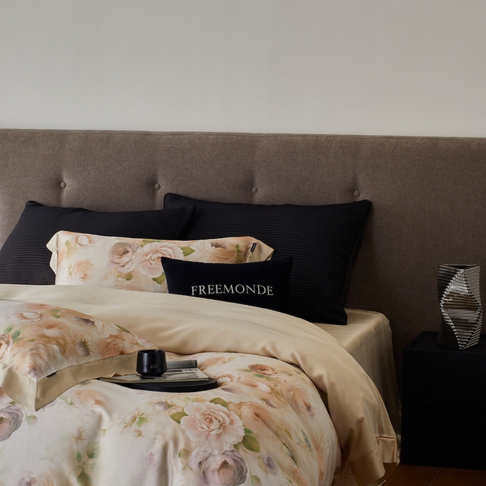 91家纺网 家纺一手货源 找家纺 蕾诺家纺 2025新款60支进口奥地利兰精天丝数码印花四件套 花离海-香槟