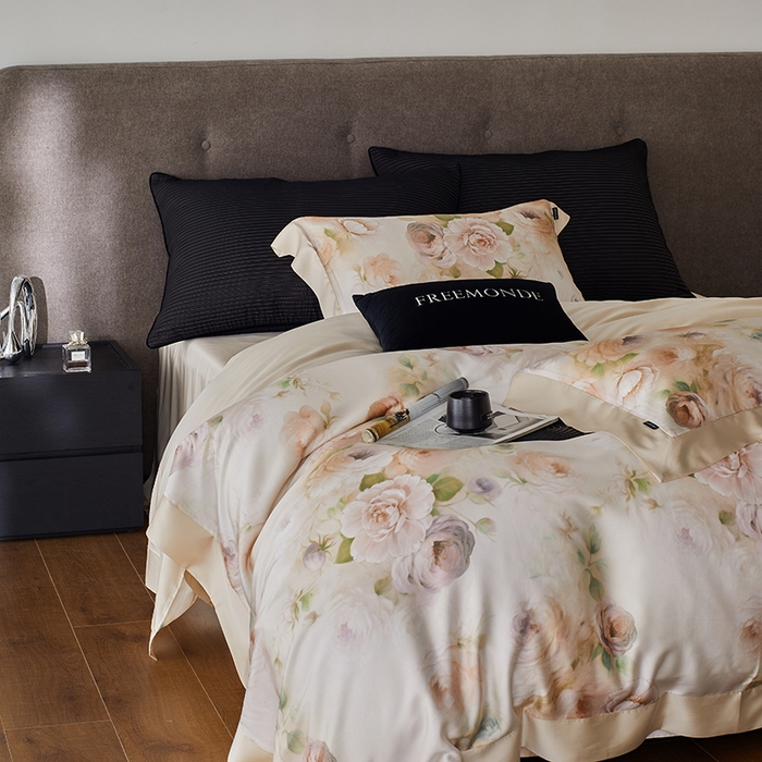 91家纺网 家纺一手货源 找家纺 蕾诺家纺 2025新款60支进口奥地利兰精天丝数码印花四件套 花离海-香槟