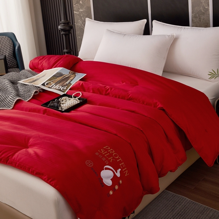 91家纺网 家纺一手货源 找家纺 喜糯糯 2025新款长绒棉提花被子被芯 胭脂红