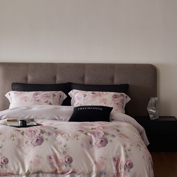 91家纺网 家纺一手货源 找家纺 蕾诺家纺 2025新款60支进口奥地利兰精天丝数码印花四件套 花离海-罗兰紫